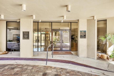 Condo in Riviera Beach, Florida, 2 bedrooms  № 2146393 - photo 4