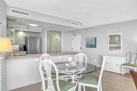 Condo in Riviera Beach, Florida, 2 bedrooms  № 2146393 - photo 6