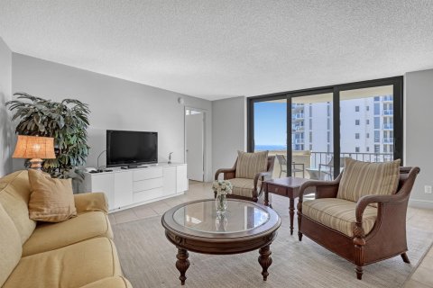 Condo in Riviera Beach, Florida, 2 bedrooms  № 2146393 - photo 13