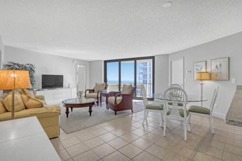 Condo in Riviera Beach, Florida, 2 bedrooms  № 2146393 - photo 5