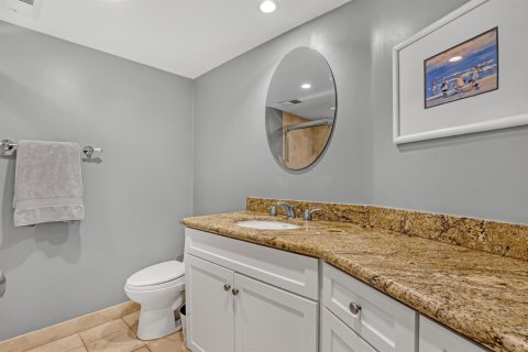 Condo in Riviera Beach, Florida, 2 bedrooms  № 2146393 - photo 27