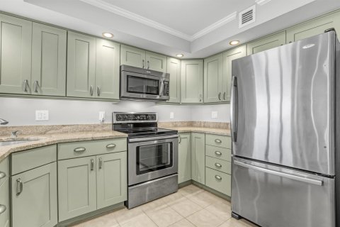 Condo in Riviera Beach, Florida, 2 bedrooms  № 2146393 - photo 8