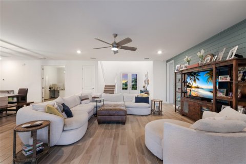 Casa en venta en Lakewood Ranch, Florida, 5 dormitorios, 372.54 m2 № 2093175 - foto 7