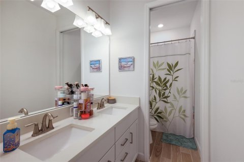 Casa en venta en Lakewood Ranch, Florida, 5 dormitorios, 372.54 m2 № 2093175 - foto 29