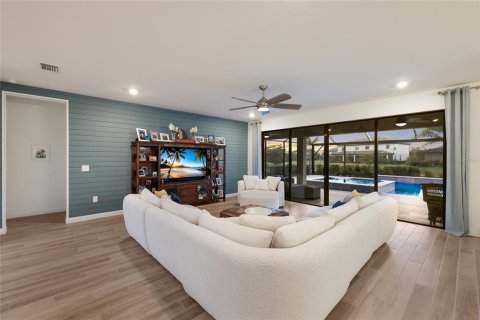 Casa en venta en Lakewood Ranch, Florida, 5 dormitorios, 372.54 m2 № 2093175 - foto 5