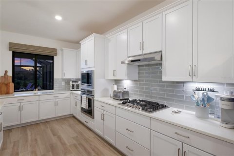 Casa en venta en Lakewood Ranch, Florida, 5 dormitorios, 372.54 m2 № 2093175 - foto 11