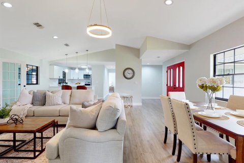 Casa en venta en Kissimmee, Florida, 3 dormitorios, 184.5 m2 № 1900201 - foto 8
