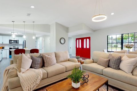 Casa en venta en Kissimmee, Florida, 3 dormitorios, 184.5 m2 № 1900201 - foto 7