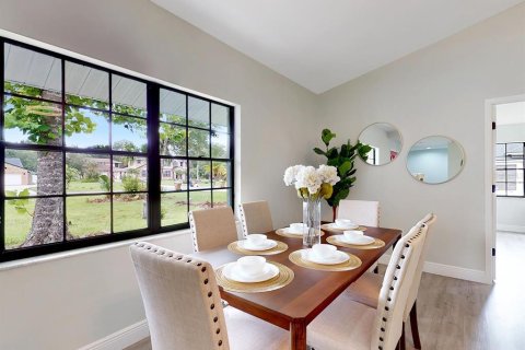 Casa en venta en Kissimmee, Florida, 3 dormitorios, 184.5 m2 № 1900201 - foto 9