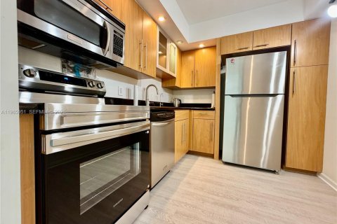 Condo in Aventura, Florida, 2 bedrooms  № 2027542 - photo 7