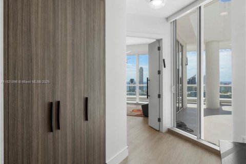 Condominio en venta en Aventura, Florida, 4 dormitorios, 402.36 m2 № 1937996 - foto 24