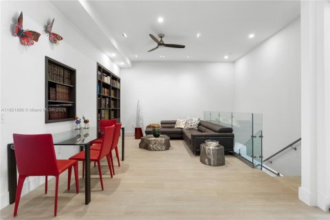 Copropriété à vendre à Aventura, Floride: 4 chambres, 402.36 m2 № 1937996 - photo 21