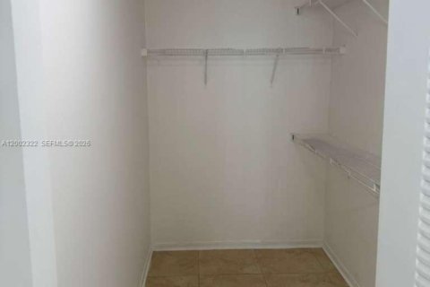 Снять в аренду кондоминиум в Майами, Флорида 2 спальни, 80.64м2, № 2067724 - фото 14