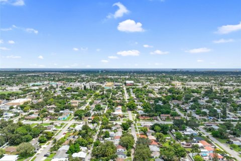 Casa en venta en Hollywood, Florida, 2 dormitorios, 80.08 m2 № 1926897 - foto 20