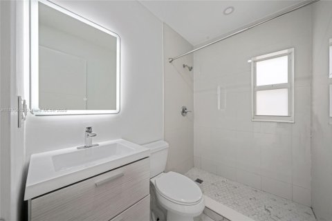 Casa en venta en Hollywood, Florida, 2 dormitorios, 80.08 m2 № 1926897 - foto 8