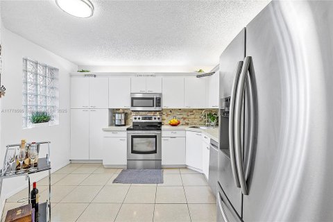 Купить кондоминиум в Коконат Крик, Флорида 1 комната, 99.41м2, № 1980268 - фото 17