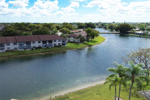 Copropriété à vendre à Tamarac, Floride: 2 chambres, 97.55 m2 № 1961207 - photo 21