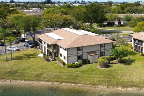 Copropriété à vendre à Tamarac, Floride: 2 chambres, 97.55 m2 № 1961207 - photo 17