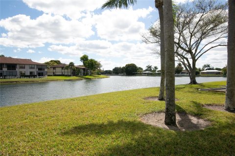 Copropriété à vendre à Tamarac, Floride: 2 chambres, 97.55 m2 № 1961207 - photo 19