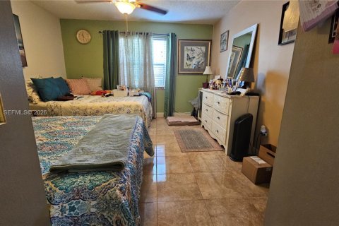 Condo in Tamarac, Florida, 1 bedroom  № 2027329 - photo 12