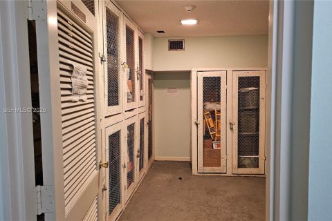 Condo in Tamarac, Florida, 1 bedroom  № 2027329 - photo 20