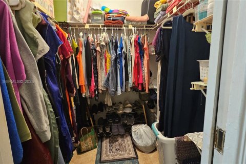 Condo in Tamarac, Florida, 1 bedroom  № 2027329 - photo 11