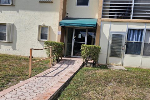 Condo in Tamarac, Florida, 1 bedroom  № 2027329 - photo 19