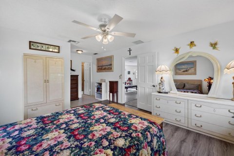 Casa en venta en Port St. Lucie, Florida, 3 dormitorios, 171.22 m2 № 2385142 - foto 21