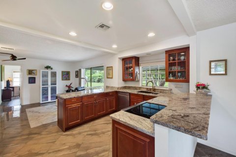 Casa en venta en Port St. Lucie, Florida, 3 dormitorios, 171.22 m2 № 2385142 - foto 11