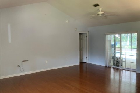 House in Eustis, Florida 3 bedrooms, 212 sq.m. № 1909780 - photo 4