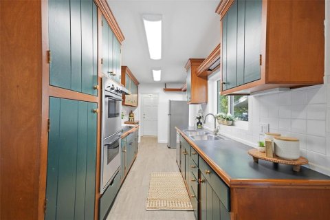 Casa en venta en Clearwater, Florida, 4 dormitorios, 227.98 m2 № 2383638 - foto 9