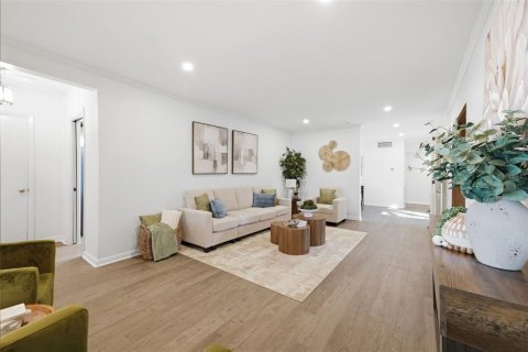 Casa en venta en Clearwater, Florida, 4 dormitorios, 227.98 m2 № 2383638 - foto 3
