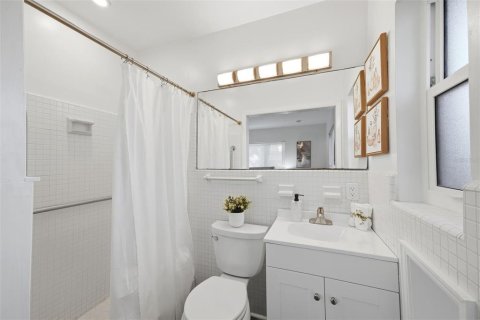 Casa en venta en Clearwater, Florida, 4 dormitorios, 227.98 m2 № 2383638 - foto 16