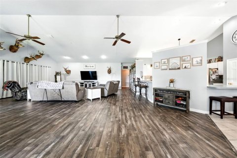Villa ou maison à vendre à Eustis, Floride: 4 chambres, 317.63 m2 № 1886149 - photo 17