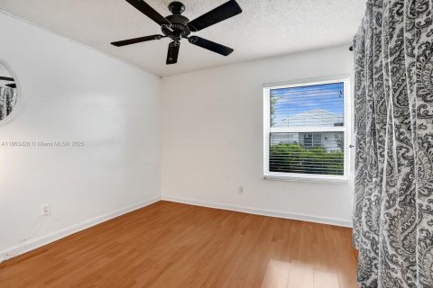 House in Boynton Beach, Florida 3 bedrooms, 124.58 sq.m. № 1889904 - photo 30