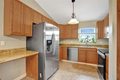 House in Boynton Beach, Florida 3 bedrooms, 124.58 sq.m. № 1889904 - photo 17