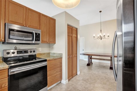 House in Boynton Beach, Florida 3 bedrooms, 124.58 sq.m. № 1889904 - photo 14