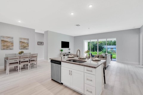 Villa ou maison à vendre à West Palm Beach, Floride: 4 chambres, 191.94 m2 № 2084396 - photo 5