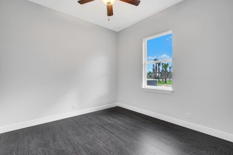 Villa ou maison à vendre à West Palm Beach, Floride: 4 chambres, 191.94 m2 № 2084396 - photo 13