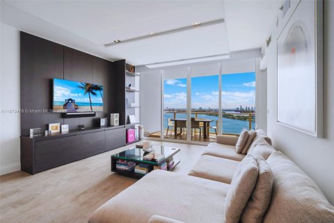 Купить кондоминиум в Майами, Флорида 2 спальни, 154.78м2, № 1980136 - фото 1