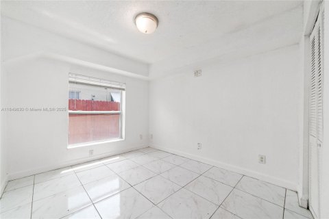 Купить коммерческую недвижимость в Уэст-Палм-Бич, Флорида 178.56м2, № 1887635 - фото 16