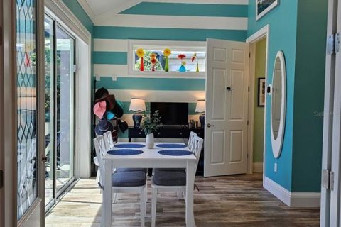 House in The Villages, Florida 3 bedrooms, 189.71 sq.m. № 2259053 - photo 16