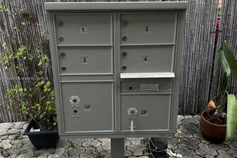 Appartement à louer à Miami, Floride: 2 chambres, 295.06 m2 № 2021247 - photo 5