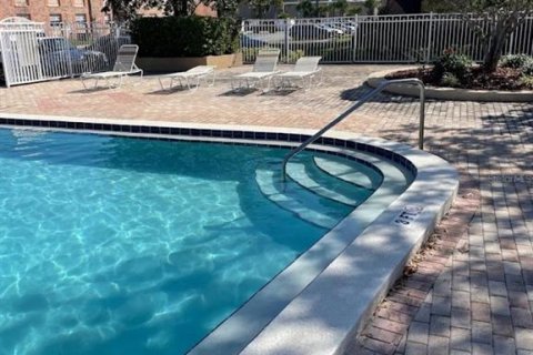 Condo in Maitland, Florida, 1 bedroom  № 1819372 - photo 8