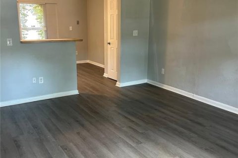 Apartamento en alquiler en Gainesville, Florida, 2 dormitorios, 75.25 m2 № 2166575 - foto 3