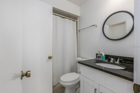 Condo in Winter Park, Florida, 2 bedrooms № 2100163 - photo 5