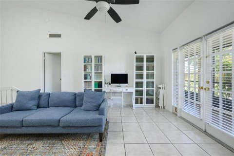 Condo in Winter Park, Florida, 2 bedrooms № 2100163 - photo 19