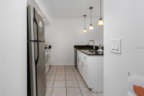 Condo in Winter Park, Florida, 2 bedrooms № 2100163 - photo 6