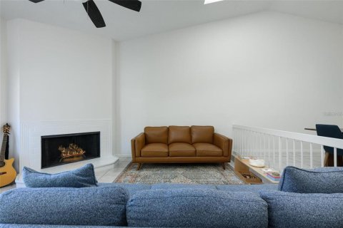 Condo in Winter Park, Florida, 2 bedrooms № 2100163 - photo 17