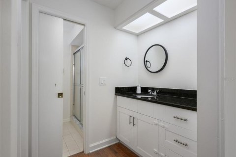 Condo in Winter Park, Florida, 2 bedrooms № 2100163 - photo 29